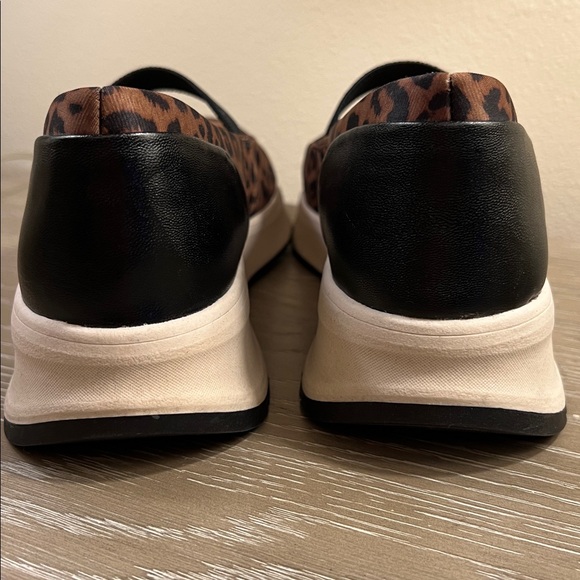 NIB, StrideRite Reflection Round Toe Mary Jane
Comfort Sneakers - Picture 7 of 10